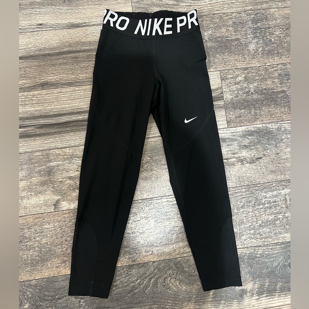 Nike Crop Mesh-Panel Leggings